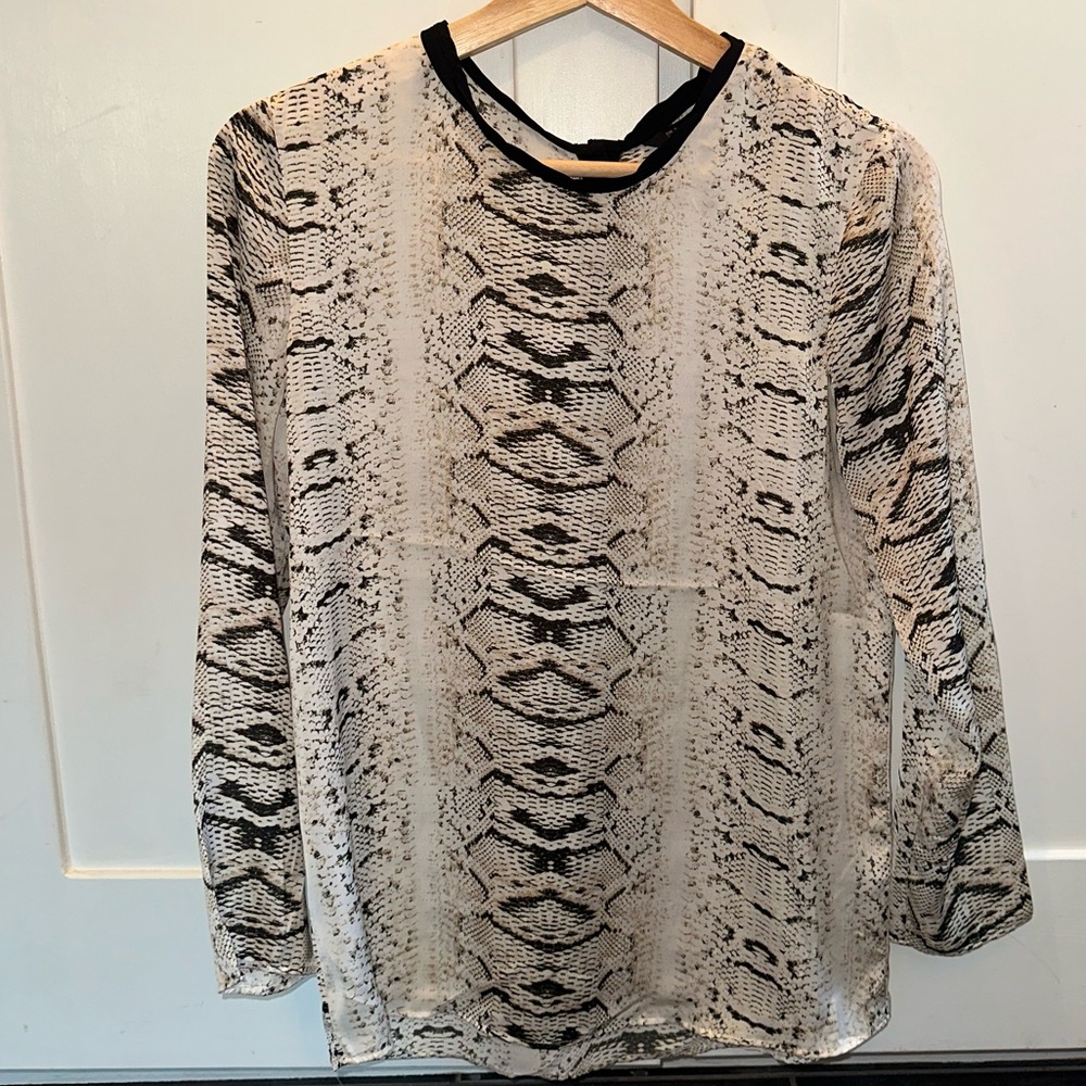 Zara Black and Cream Graphic Long Sleeve Blouse